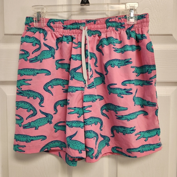 Chubbies Pink and Teal Alligator Print Men's Shorts - Picture 3 of 9
